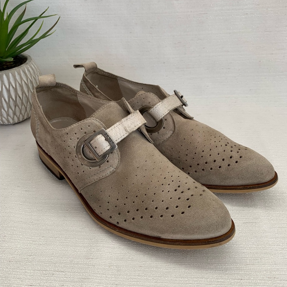 Dkode Light Gray Perforated Suede Leather Buckle Ankle Booties Womans EU37 6.5US